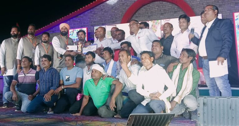 राज्य स्तरीय पंथी नृत्य प्रतियोगिता में भटगांव पंथी पार्टी को द्वितीय पुरस्कार