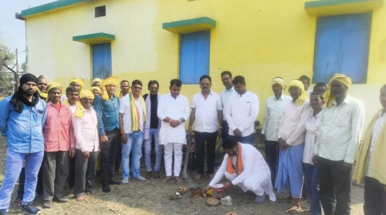 आदिवासी सामुदायिक भवन का भूमि पूजन सम्पन्न, समाज ने विधायक कौशिक के प्रति जताया आभार