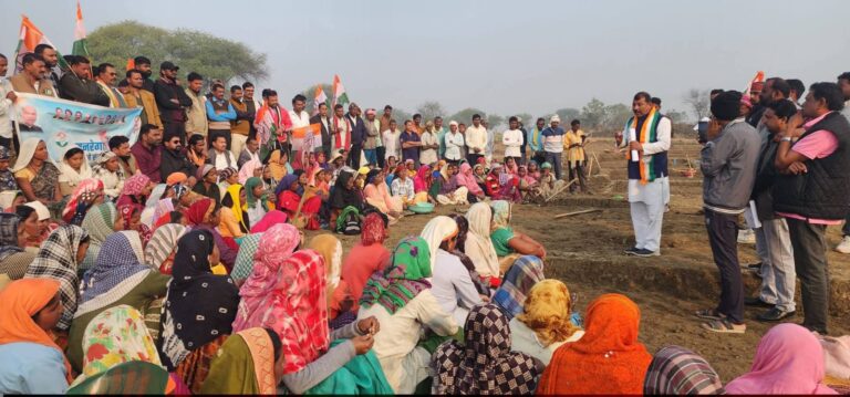 मनरेगा बचाओ अभियान: पथरिया ब्लॉक में कांग्रेस का प्रतीकात्मक श्रमदान, सरकार पर तीखा हमला