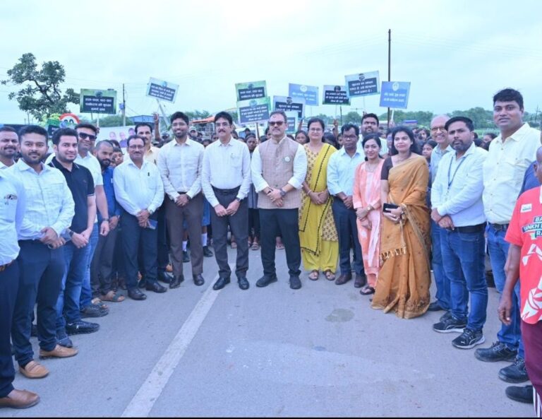 एक पेड़ माँ के नाम’ अभियान के तहत कुसुम स्मेल्टर्स ने किया 400 अमलतास पौधों का वृक्षारोपण