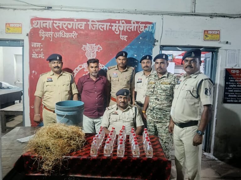 लगातार कार्रवाई से शराब तस्करों में दहशत: 31 पाव अवैध देसी शराब के साथ युवक गिरफ्तार, कार जब्त
