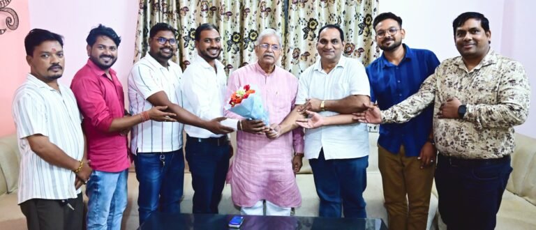 सरगांव प्रेस क्लब के नवनियुक्त पदाधिकारियों ने विधायक कौशिक से की शिष्टाचार भेंट, स्थायी कार्यालय भवन की मांग
