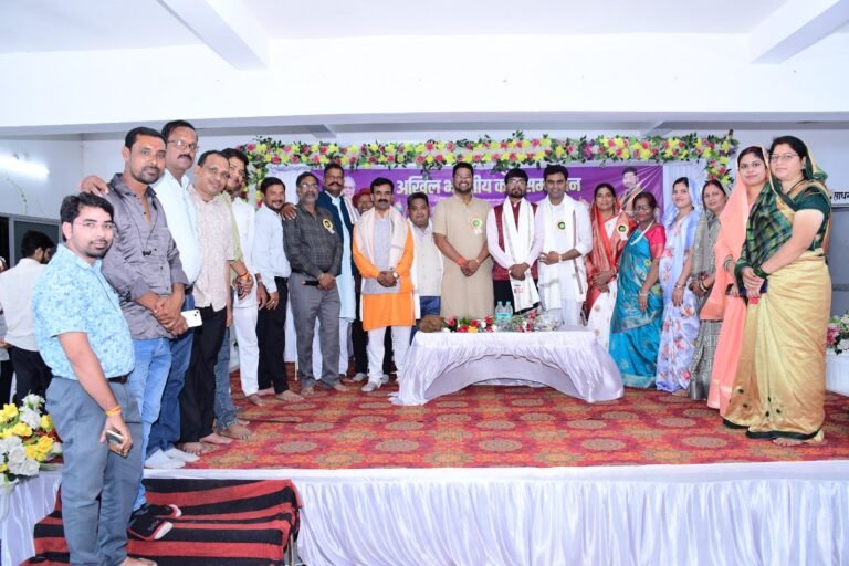 स्वतंत्रता दिवस की पूर्व संध्या पर सरगांव में ऐतिहासिक एवं भव्य अखिल भारतीय कवि सम्मेलन